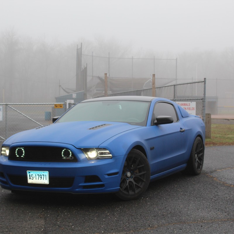 Sapphirestang's Ford Mustang